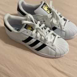 Adidas Superstar
