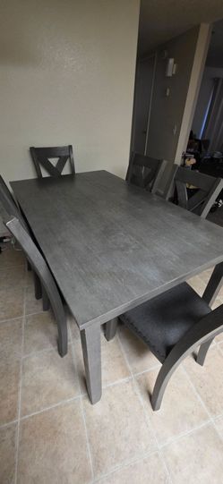 Dining table set
