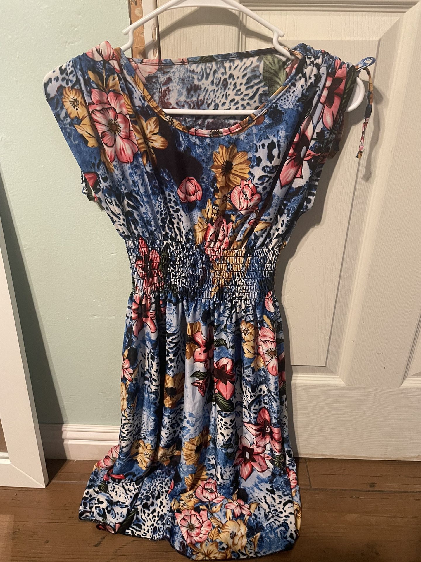Hawaiian 🌺 Floral Print Dress For $5
