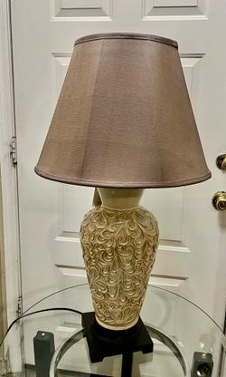 Glass table, 2 lamps. 2 side tables