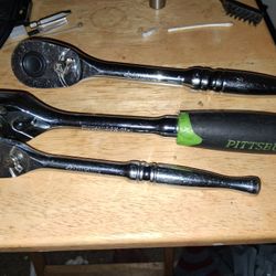 3  Sockets Wrech Rachet , Stanley , Husky Different Sizes 