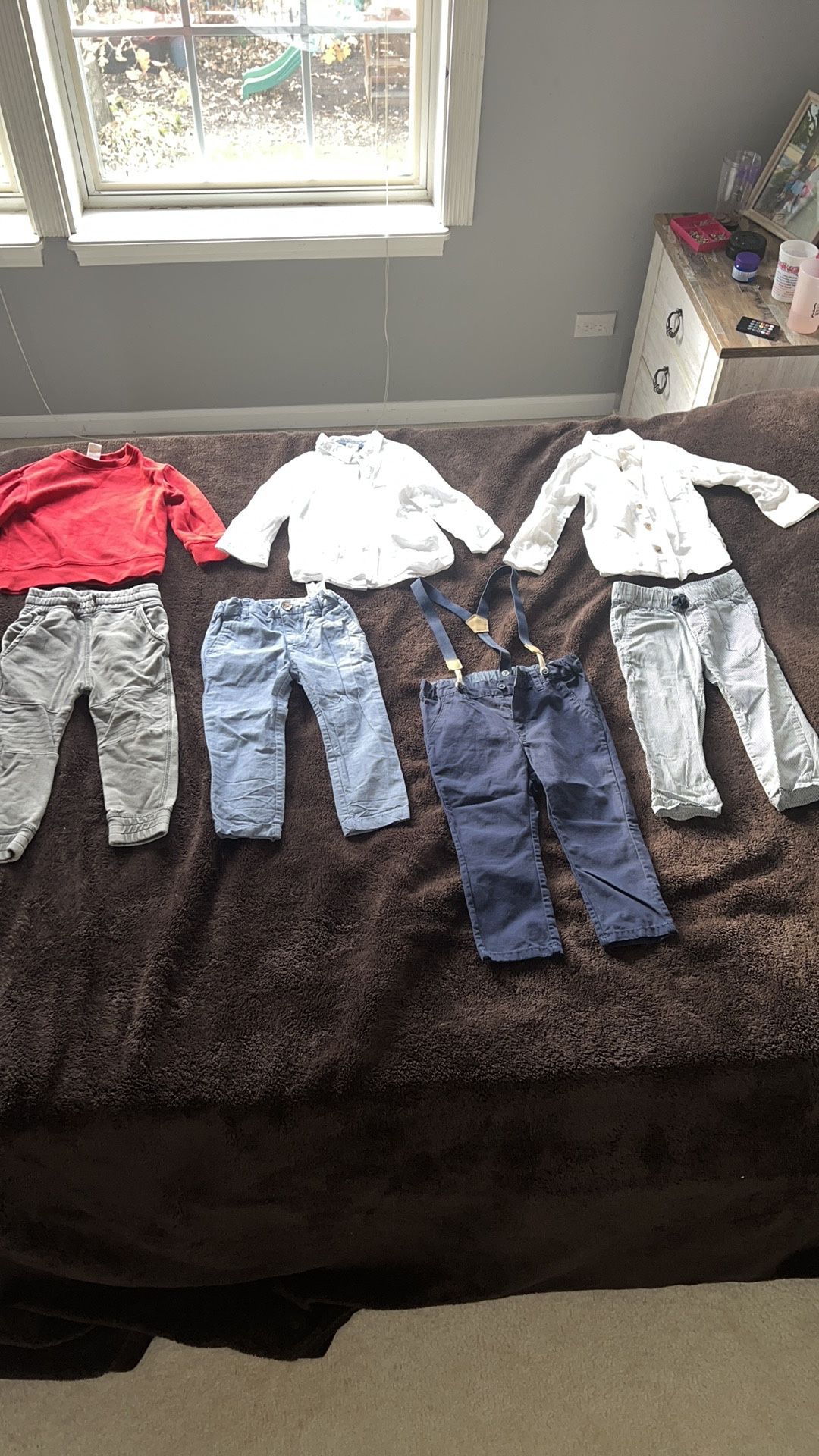 H&M baby boy 18-24m clothes. Jogger pants have stains but are super soft & make great play pants
