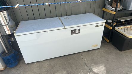 Double chest freezer