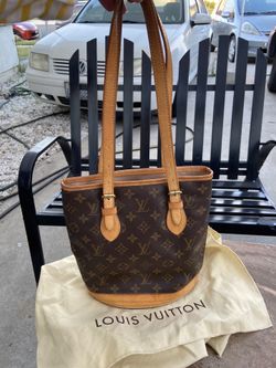 Bucket Marais Tote Louis Vuitton