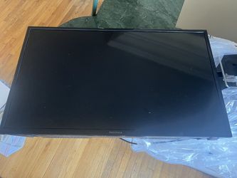 Insignia 32” led tv