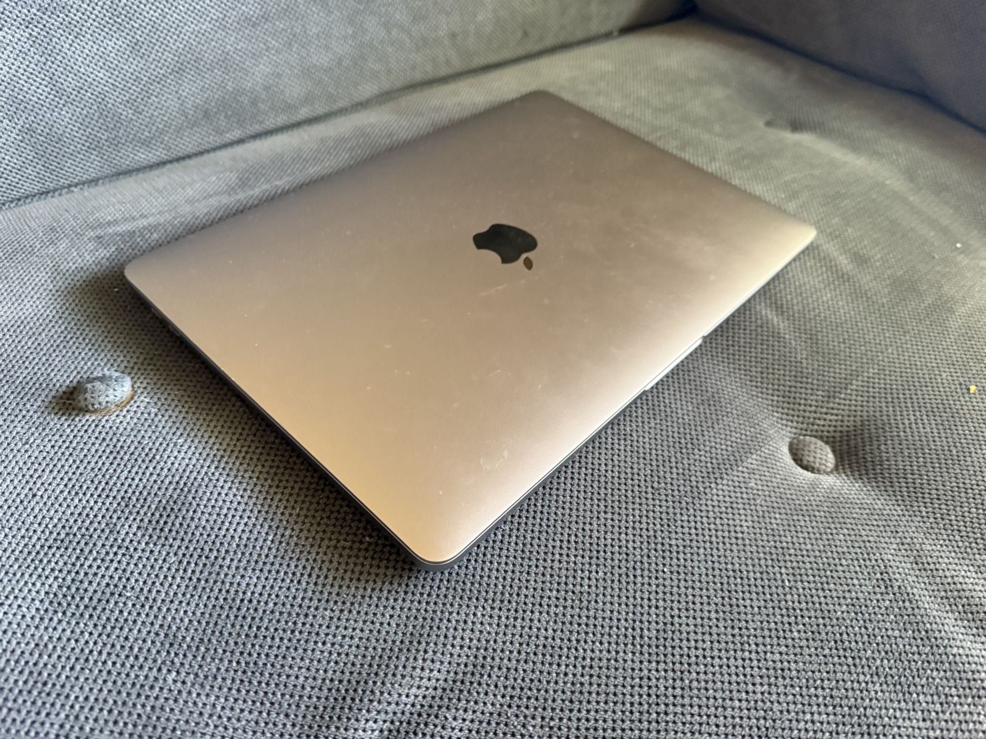 MacBook Pro 2018 16GB 256GB