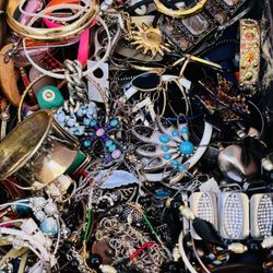 Vintage To Now Costume Jewelry Craft Repair Box 8-10 lbs 