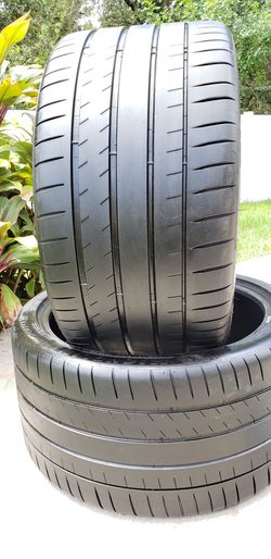 305/30/20 MICHELIN PILOT SPORT 4S. 99% TREAD