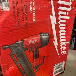Milwaukee 3-1/2" Round Head Framing Nailer 