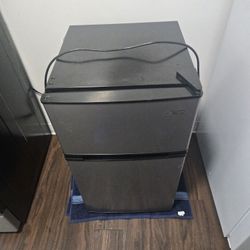 Small Refrigerator 