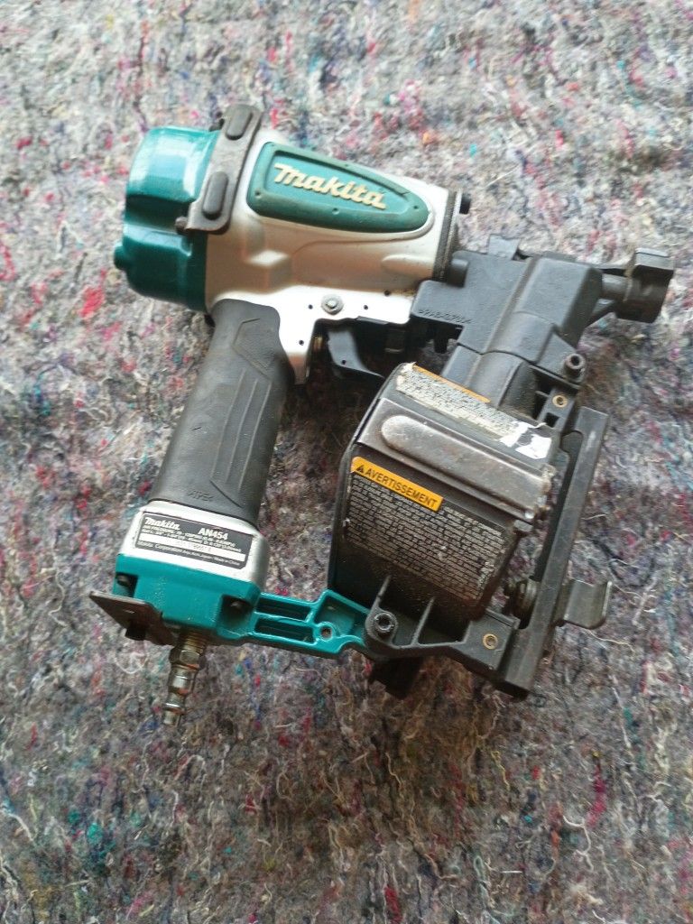 Makita Roofing Nailer
