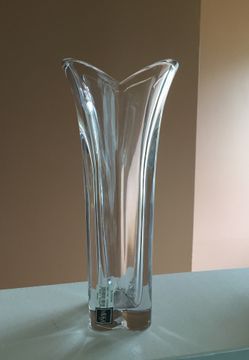 Mikasa new vase. Never been used.