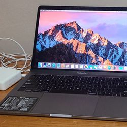 Apple MacBook Pro (13.3-inch, 2017)