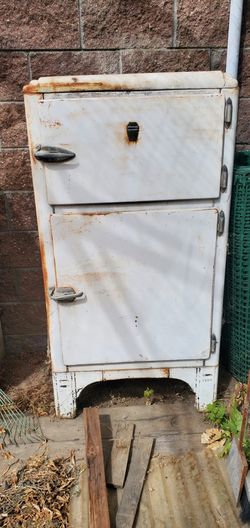 Vintage Ice Box