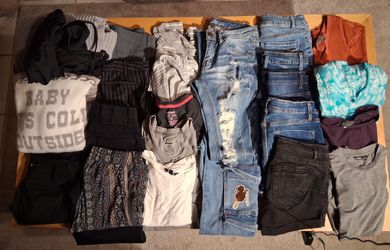 25 pieces teen/ladies XS-M clothes clothing lot $25 FIRM for ALL!