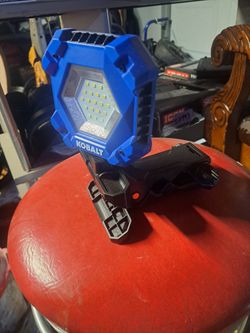 Kobalt 1500-Lumen LED Blue Battery-operated Rechargeable Clamped Work Light