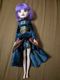 Disney Parks Exclusive Attractionistas 12in Gracey Doll Haunted Mansion Purple 