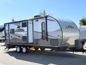 2015 forest river Cherokee Cascade 24FT Travel trailer with 2 slide outs