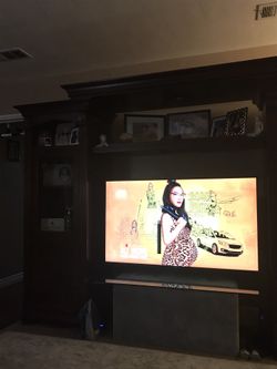 Entertainment center