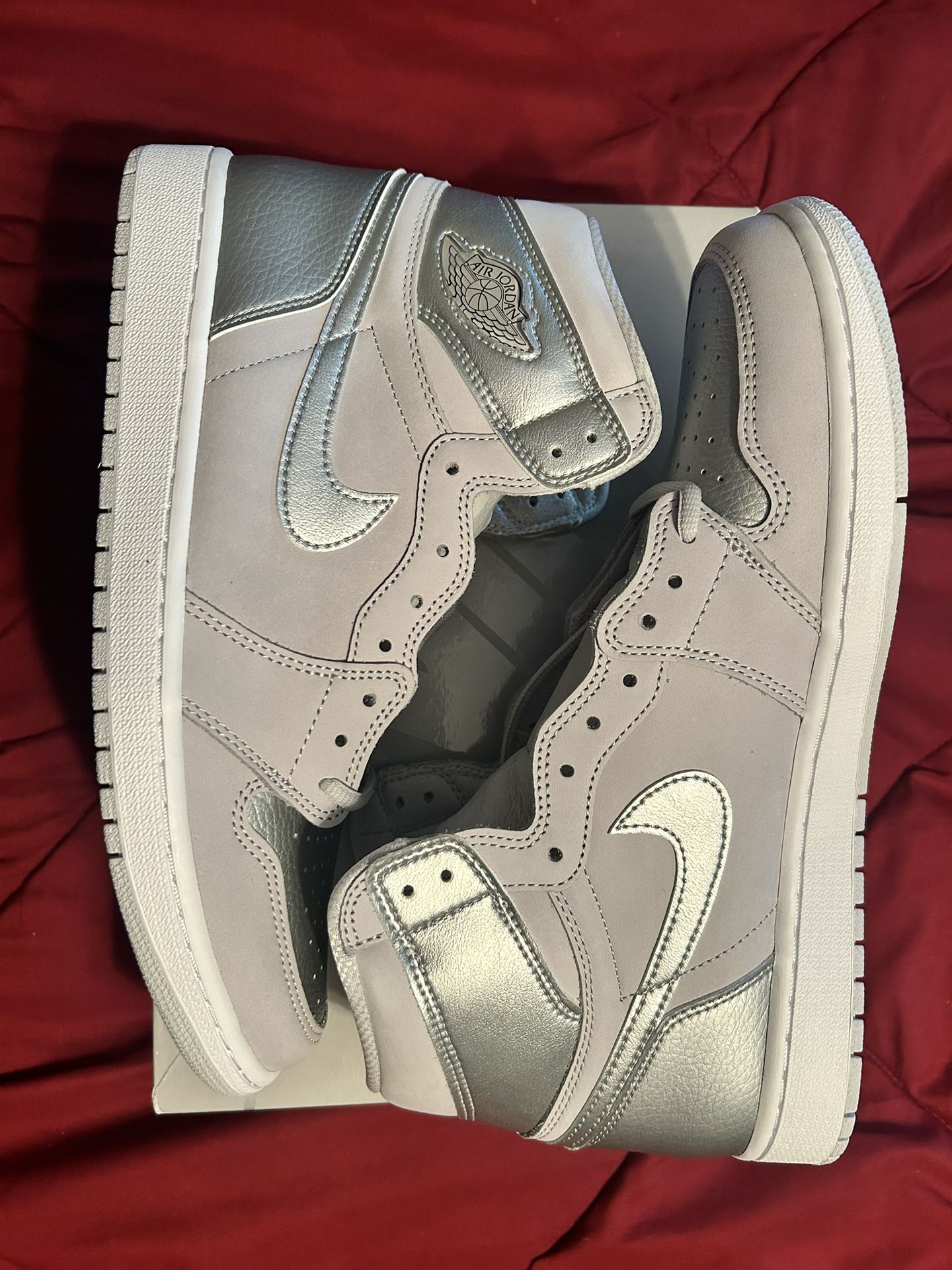 Nike Air Jordan Retro 1 - https://offerup.com/redirect/?o=Q08uSlA= Neutral Grey - DS Size 12