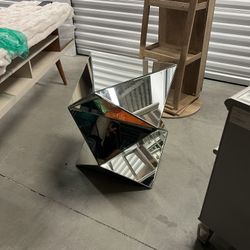 Mirrored End Table (set Of 2)