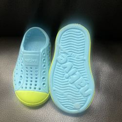 Native Shoes Size 4 toddler