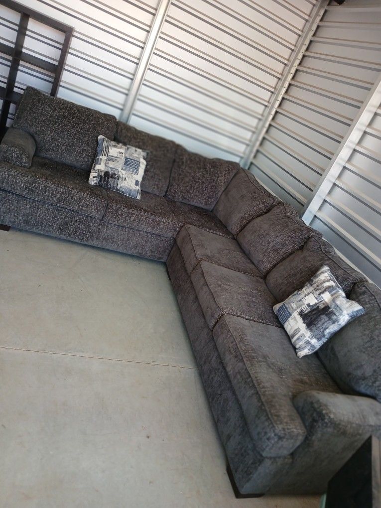 Gray 6 Seat L-Shape Sectional
