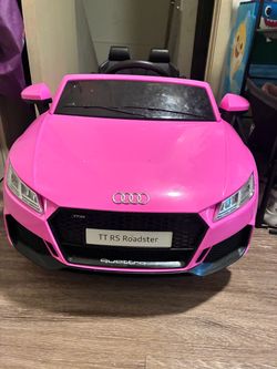 $75 obo Audi TT RS Roadster Kids Ride-On Car