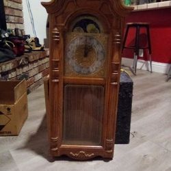 Howard Miller -Rothwell -  Dual Chime -  Wall Clock - missing pendulum O.B.O. priced LOW 4 quick sale