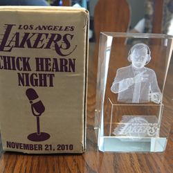 Los Angeles Lakers Exclusive 2010 Chick Hearn Night Crystal Paper Weight (New)