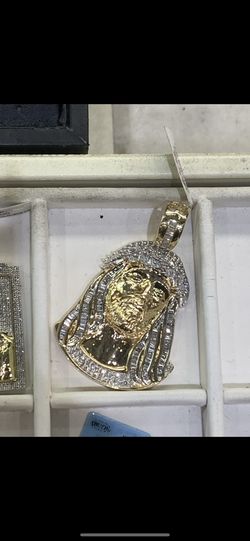 14K Gold & Diamond Jesus Piece W/ Chain