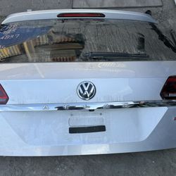 2018 Volkswagen Atlas tailgate 
