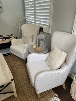 2 Living Room Chairs 