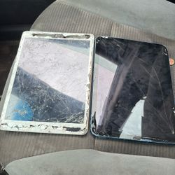 2 iPads