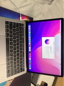 MacBook Pro (13-inch, 2019, Four Thunderbolt 3 ports)