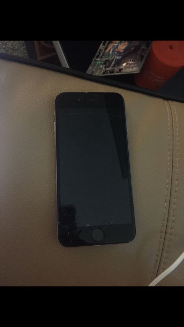 Cracked iPhone 6 64GB please read