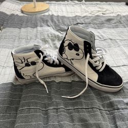 Snoopy Vans Men 7 1/2 Wom 9
