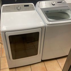 WASHER AND GAS DRYER SET