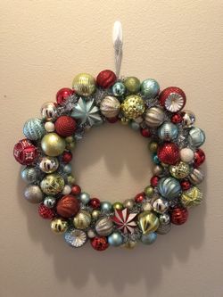 Classic holiday wreath