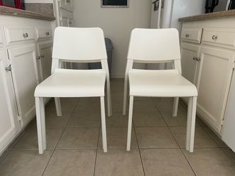 White chair set