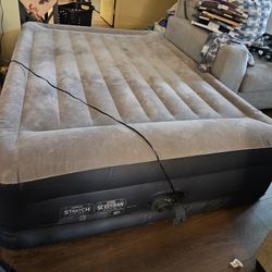 Intex QUEEN size Inflatable Aair Mattress With Built In Air Pump