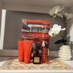 Perfume set for sale  Set de perfume a la venta 