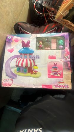 Disney Junior Minnie Mouse House Playset. 