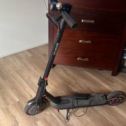 Electric scooter 