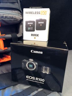 EOS R100 Mirrorless  with 18-45mm Lens and Camera Bag