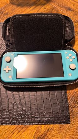Turquoise Nintendo switch lite