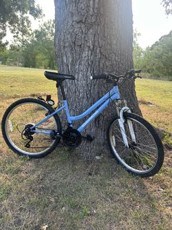 Girls 24" Roadmaster Granite Peak 18-Speed Mountain Bike