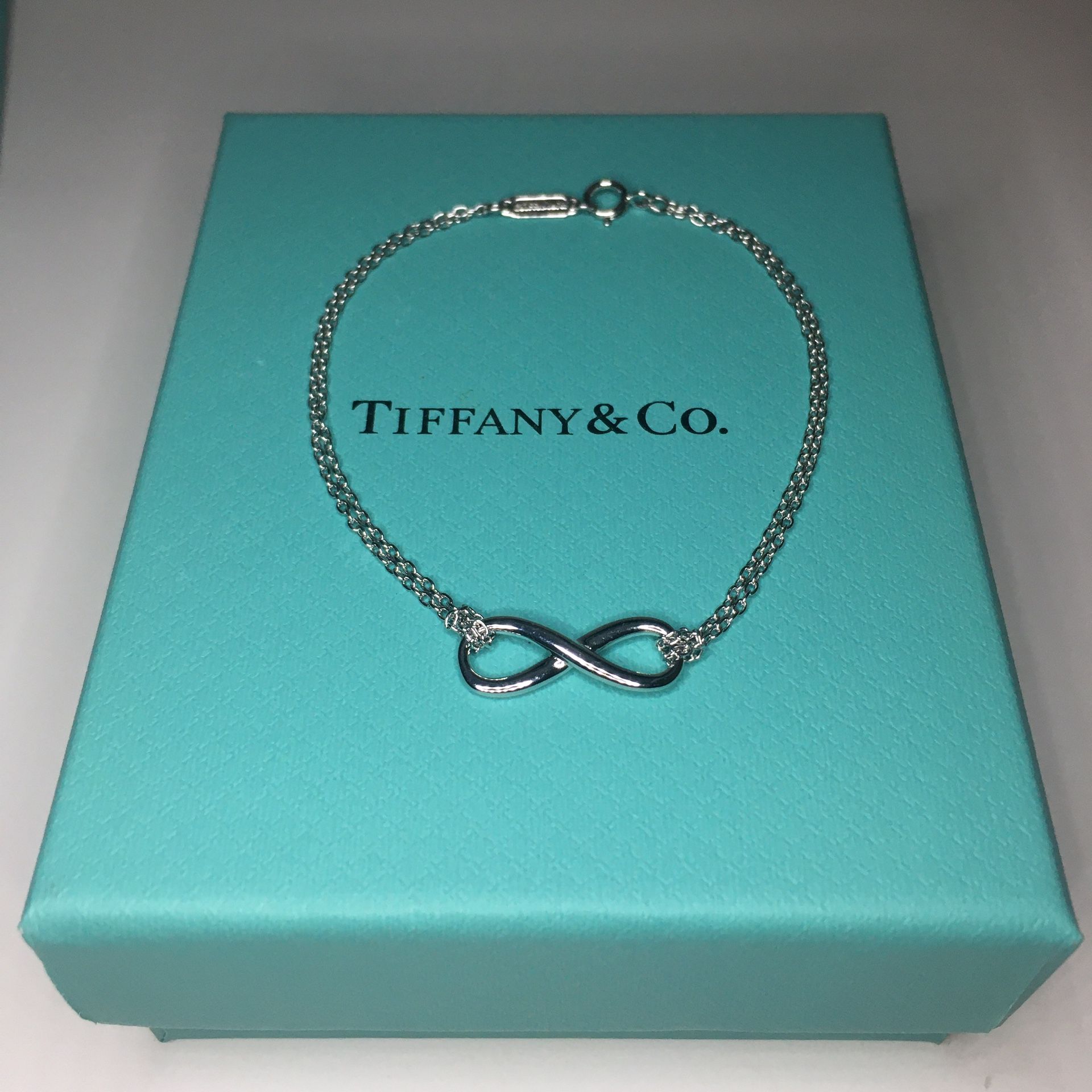 Tiffany & Co. Silver Infinity Bracelet size M 6.75 inches long