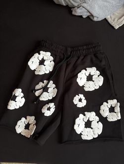 Men’s black denium tears shorts