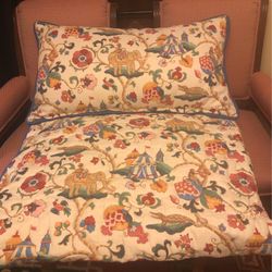 Twin Spreads Two Large Pillows 